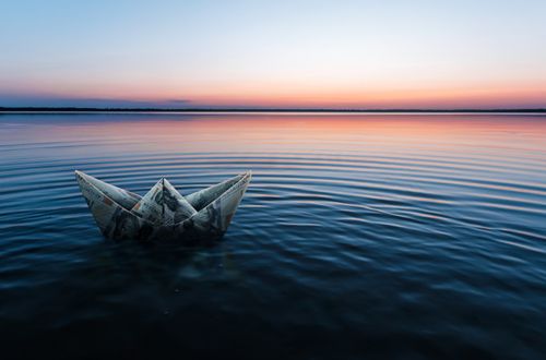 mer | coucher de soleil | eau | bateau en papier | dollar